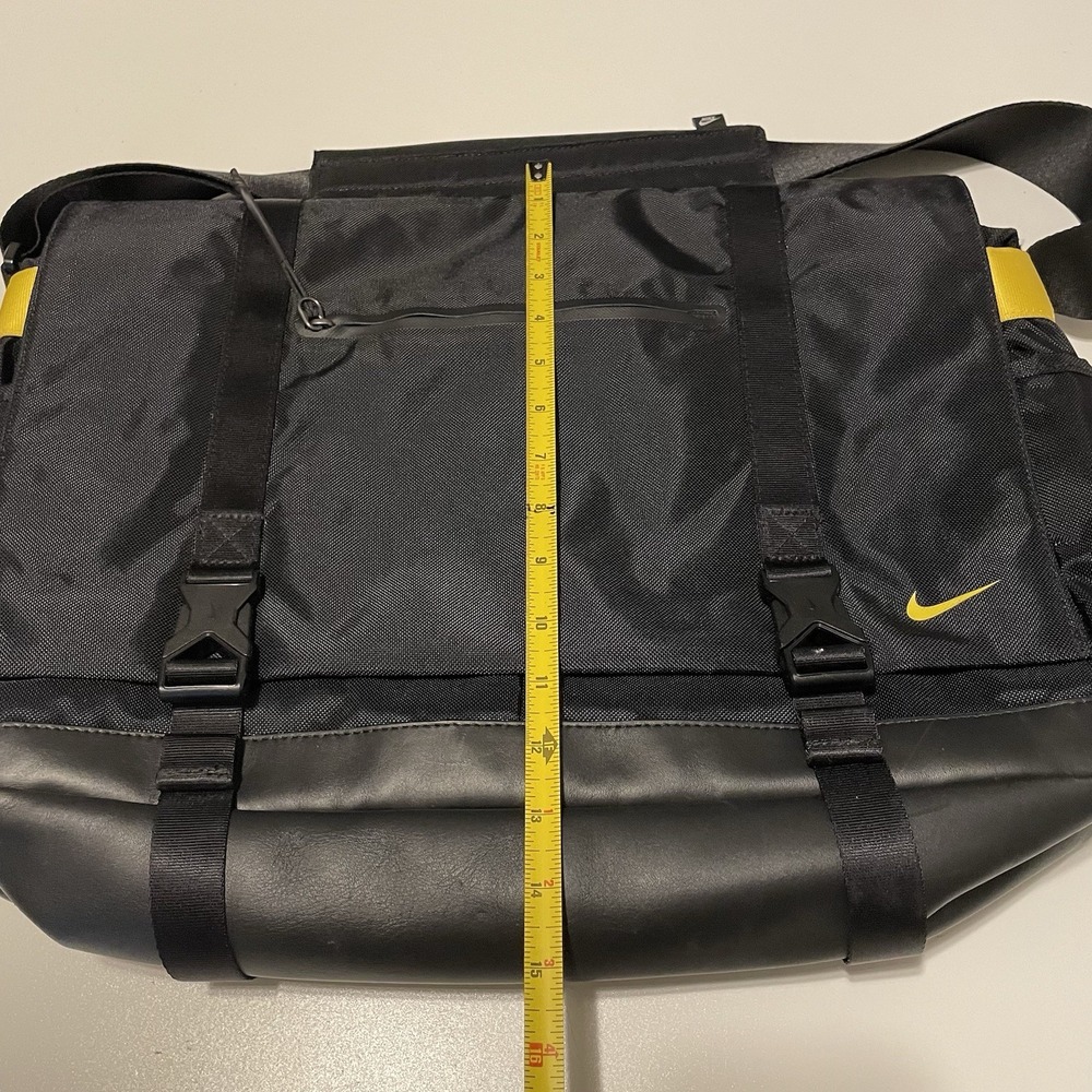 NIKE Eugene Messenger Laptop Bag Premium Elite Black Yellow Swoosh Unisex 17" - Picture 6 of 9